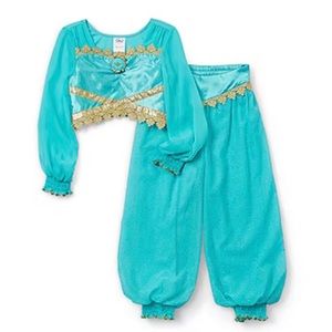 Disney’s Princess Jasmine Costume for Girls with matching shoes